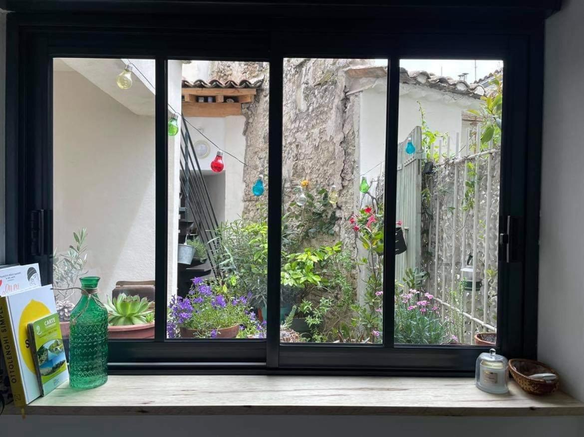 Appartement Au Centre De La Venise Provencale LʼIsle-sur-la-Sorgue Buitenkant foto
